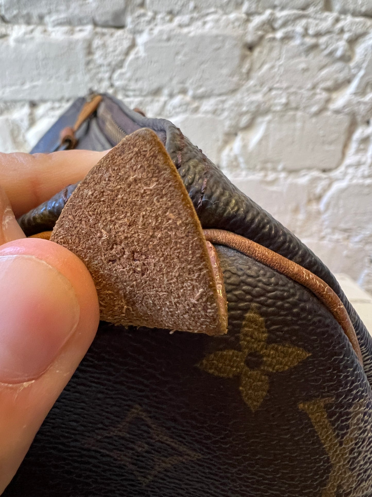 Vintage Louis Vuitton Speedy 25 Bag