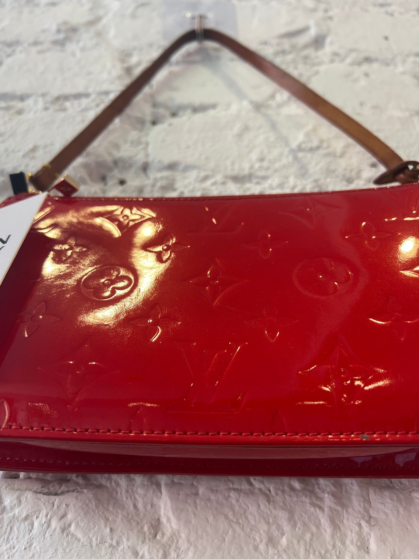 Louis Vuitton Vernis Pochette in Red