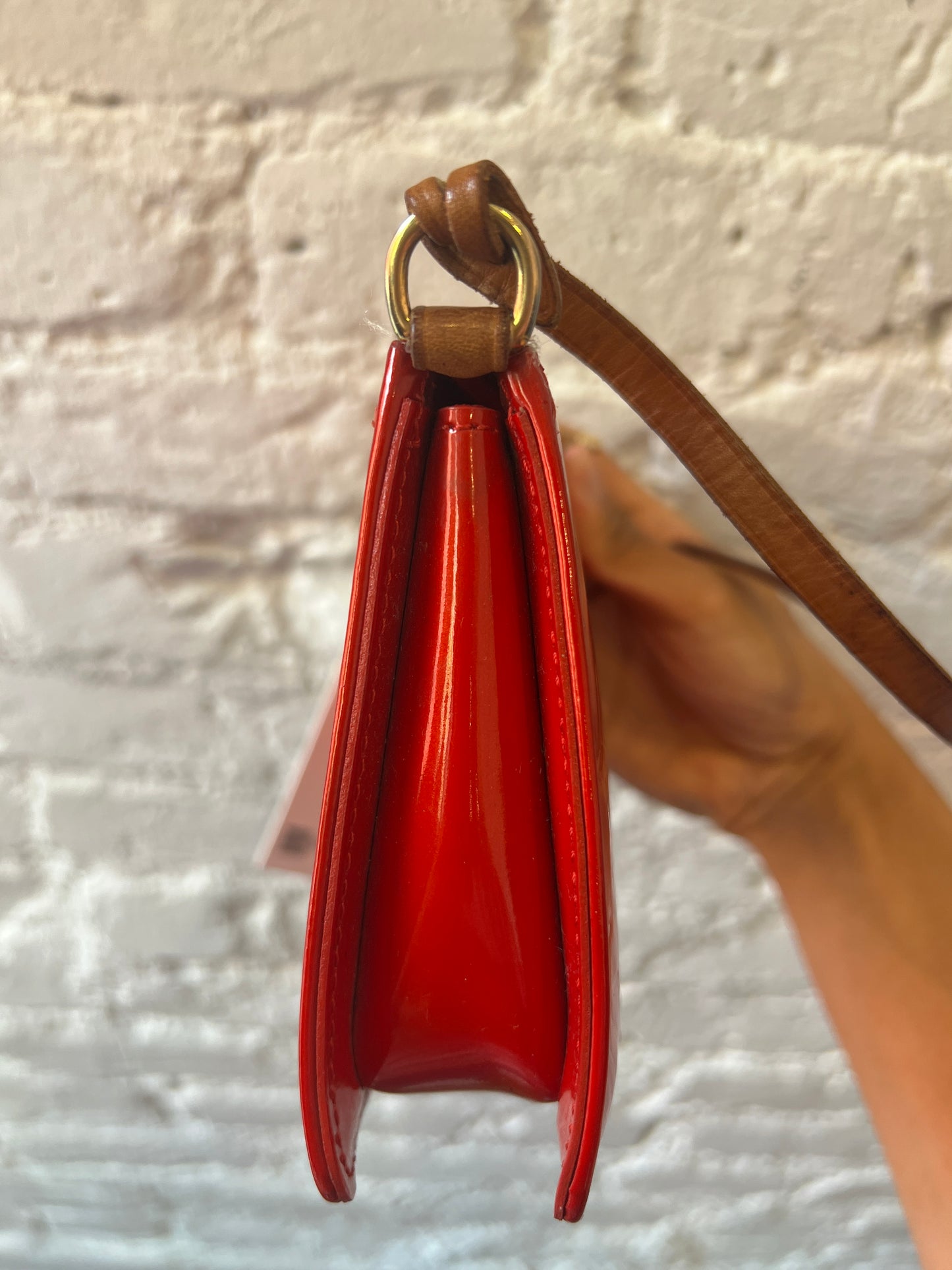 Louis Vuitton Vernis Pochette in Red
