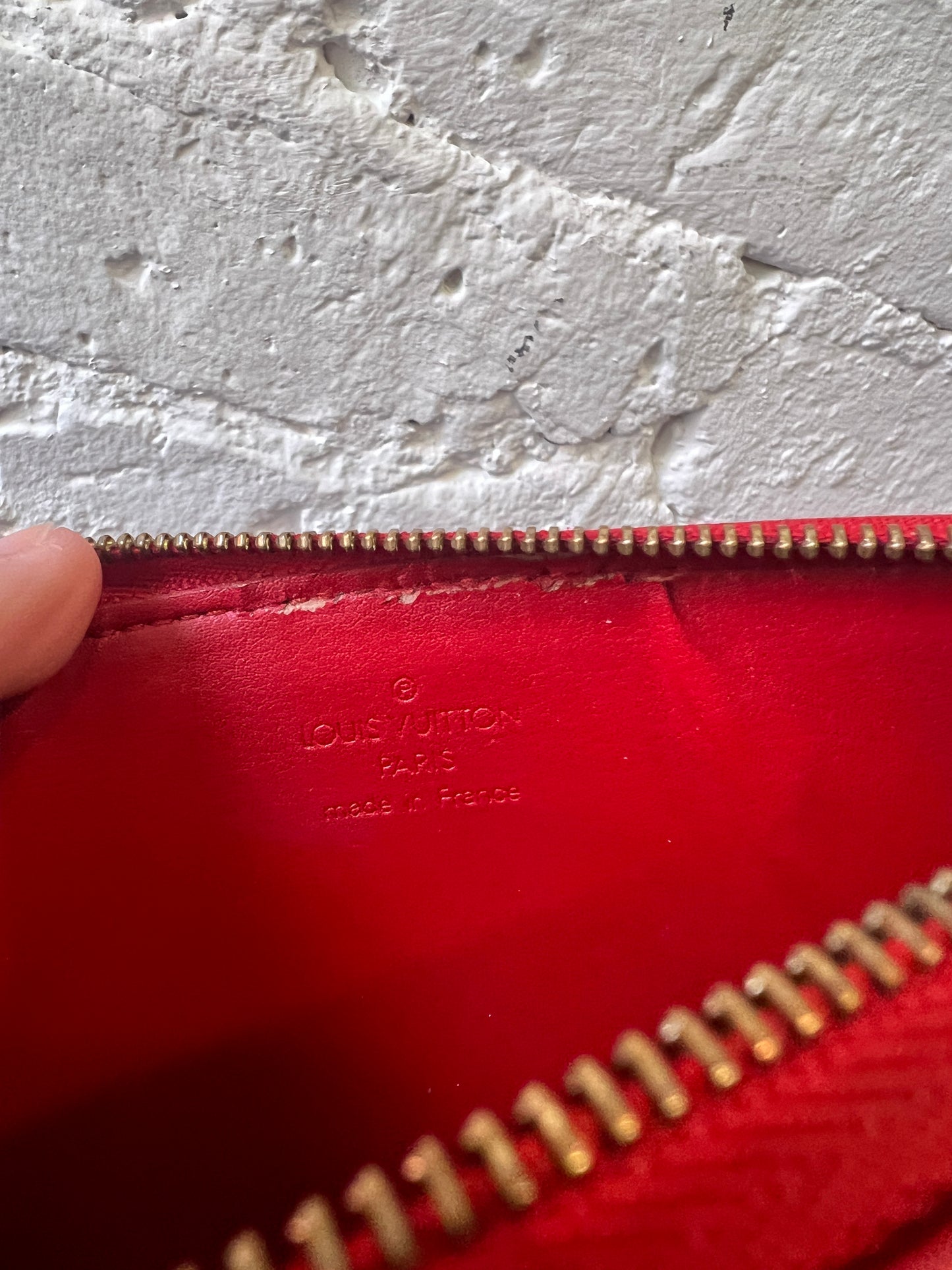 Louis Vuitton Vernis Pochette in Red