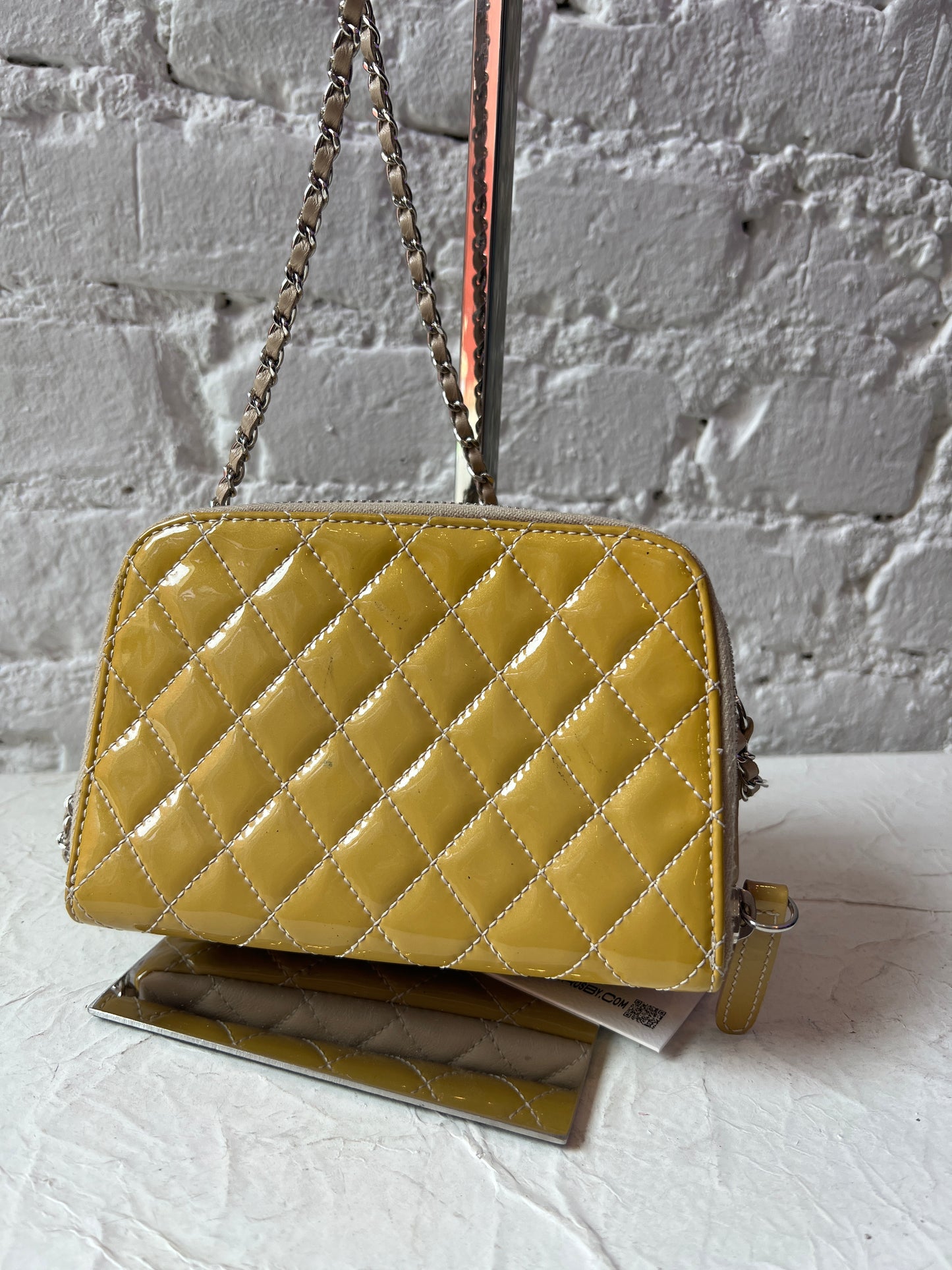 Vintage Chanel Mini Flap Shoulder Bag – Patent Leather with Chain Strap