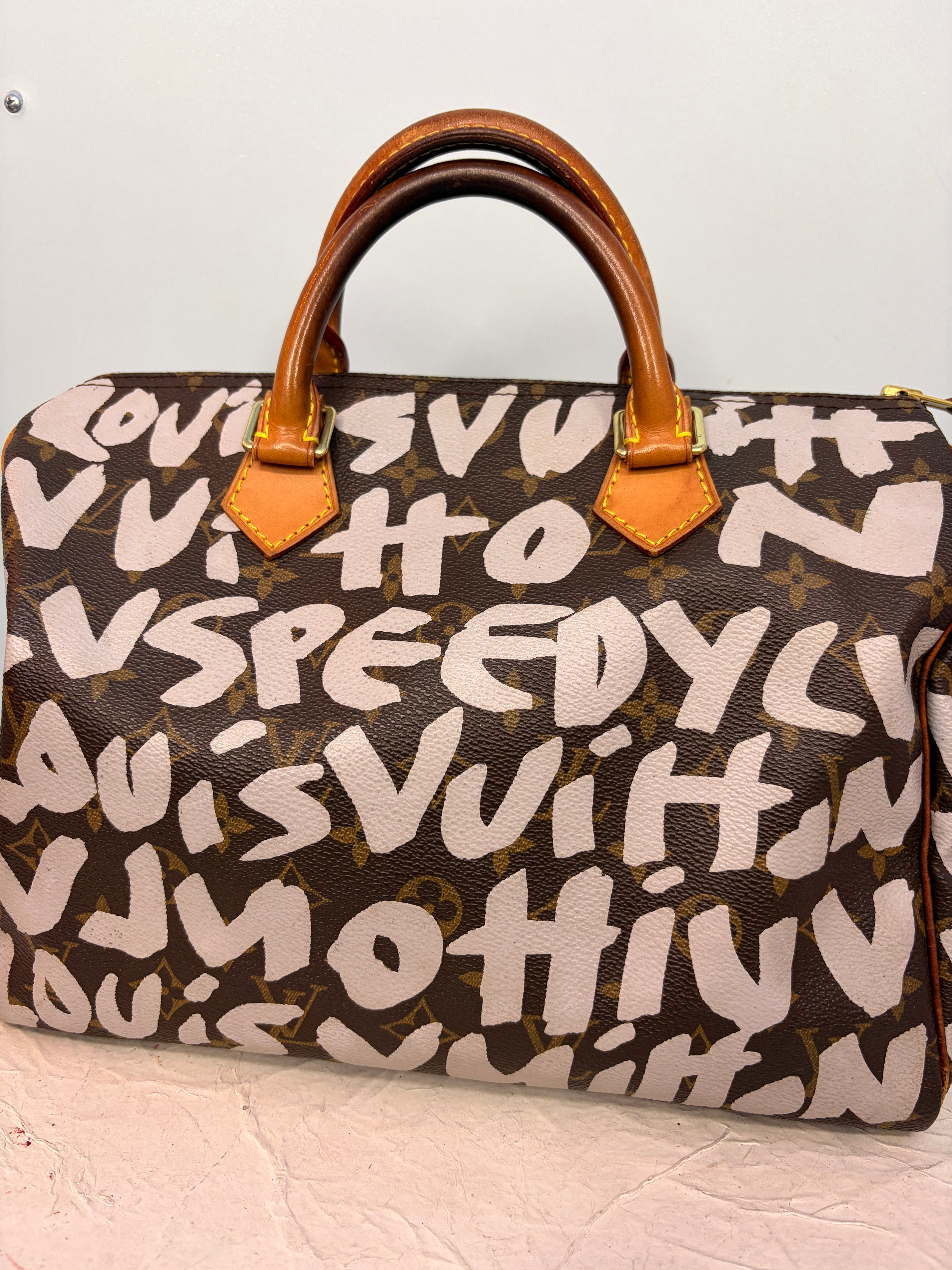 Louis Vuitton White Graffiti Speedy 30 – Thirteen Crosby