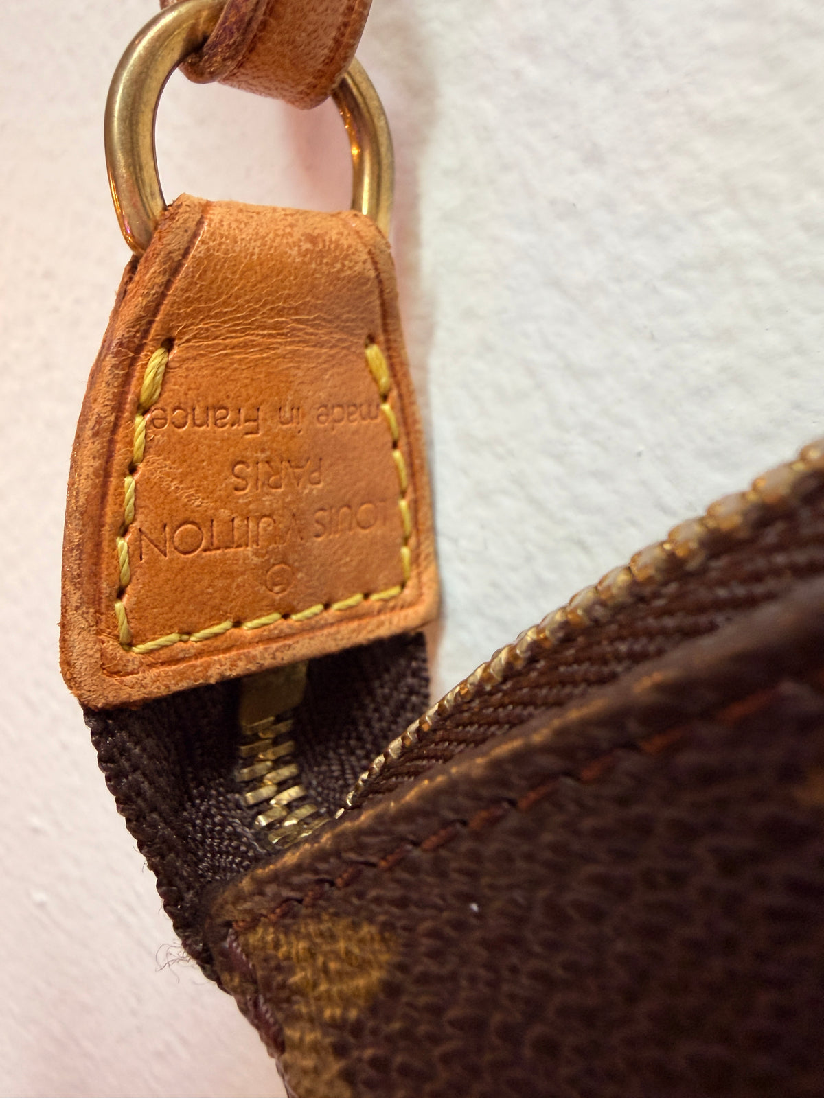 Louis Vuitton 2002 Monogram Canvas Pochette Accessoires Shoulder Bag