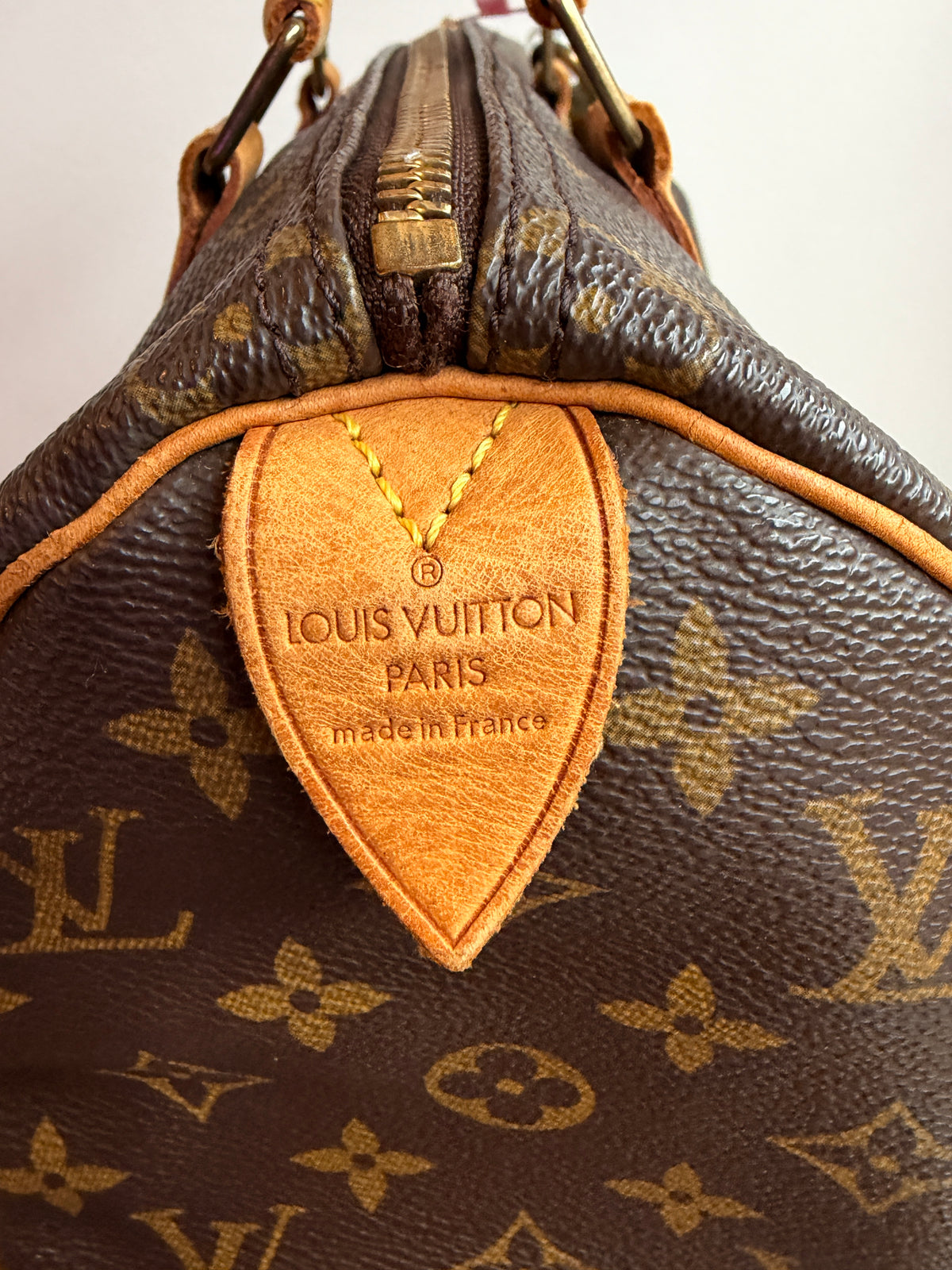 Louis Vuitton 2001 Monogram Canvas Speedy 25 Bag