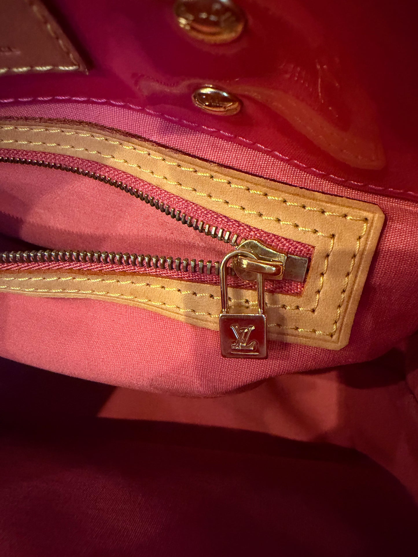 Louis Vuitton Vernis Reade PM Mini Tote in Pink