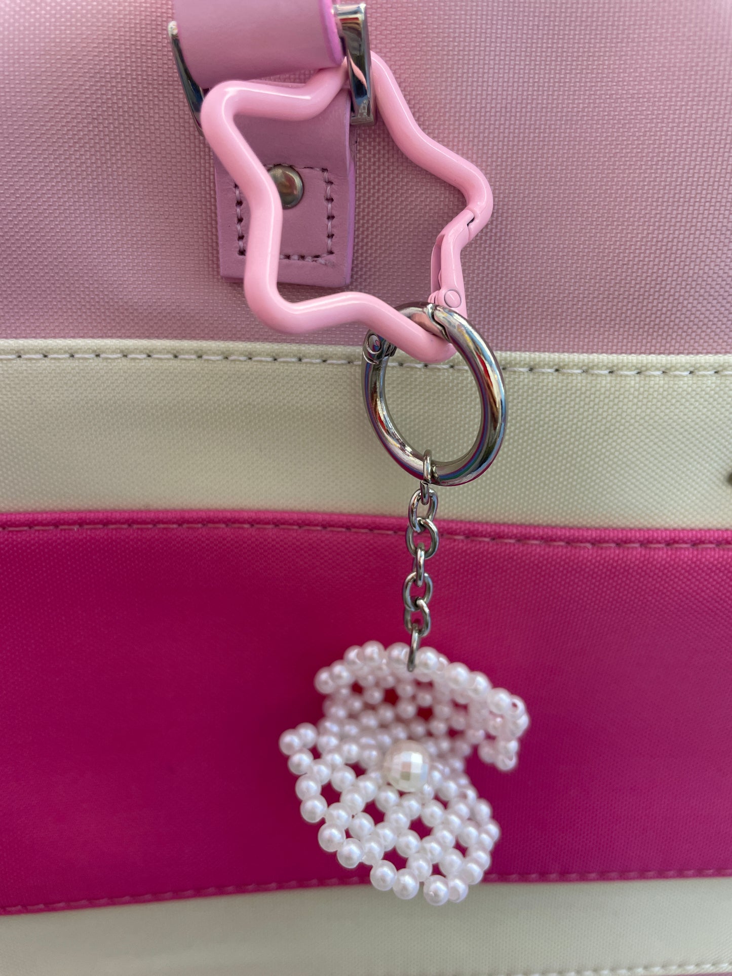 Clam & Pearl Beaded Keychain