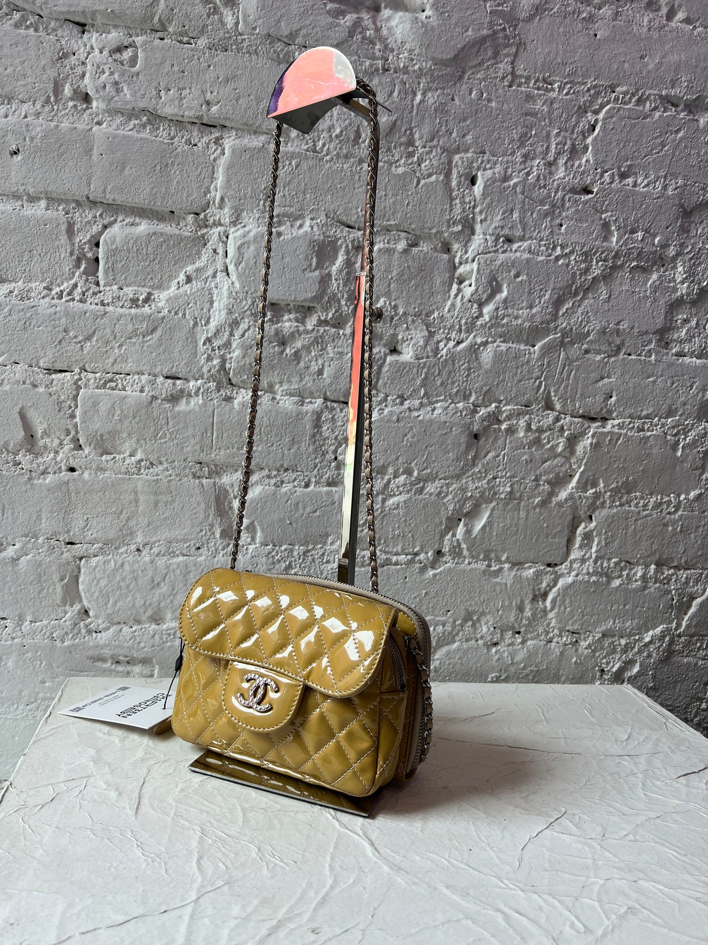 Vintage Chanel Mini Flap Shoulder Bag – Patent Leather with Chain Strap