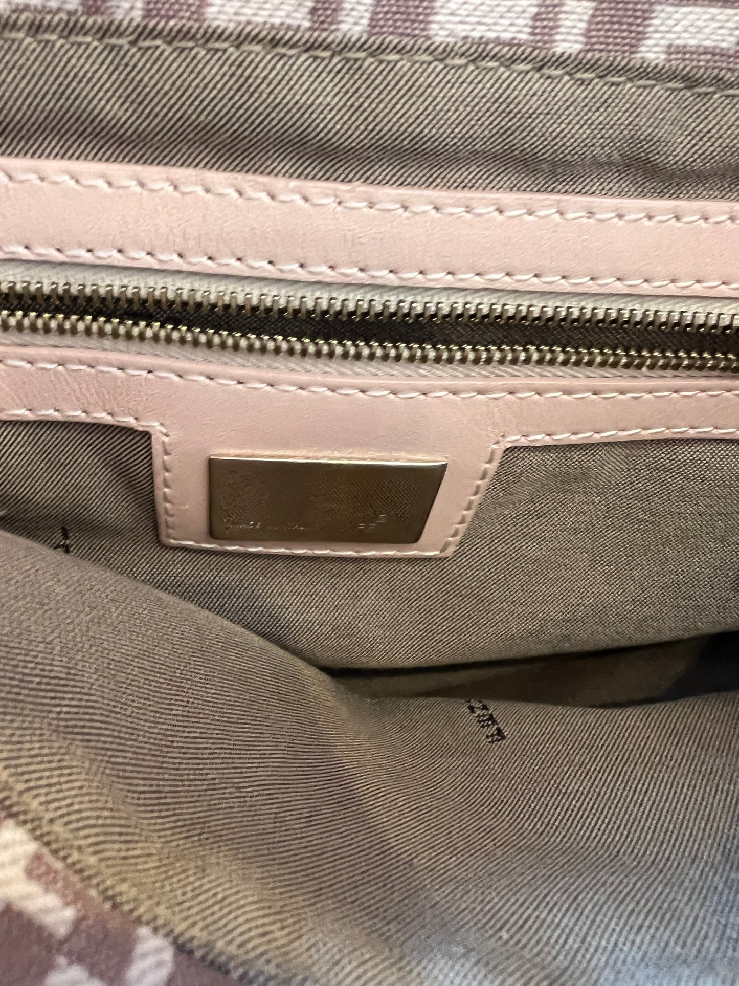 Fendi Zucchino Mamma Baguette – Pink