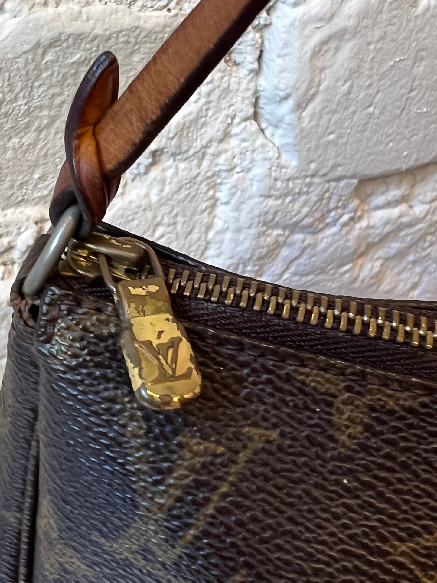 Louis Vuitton Pochette