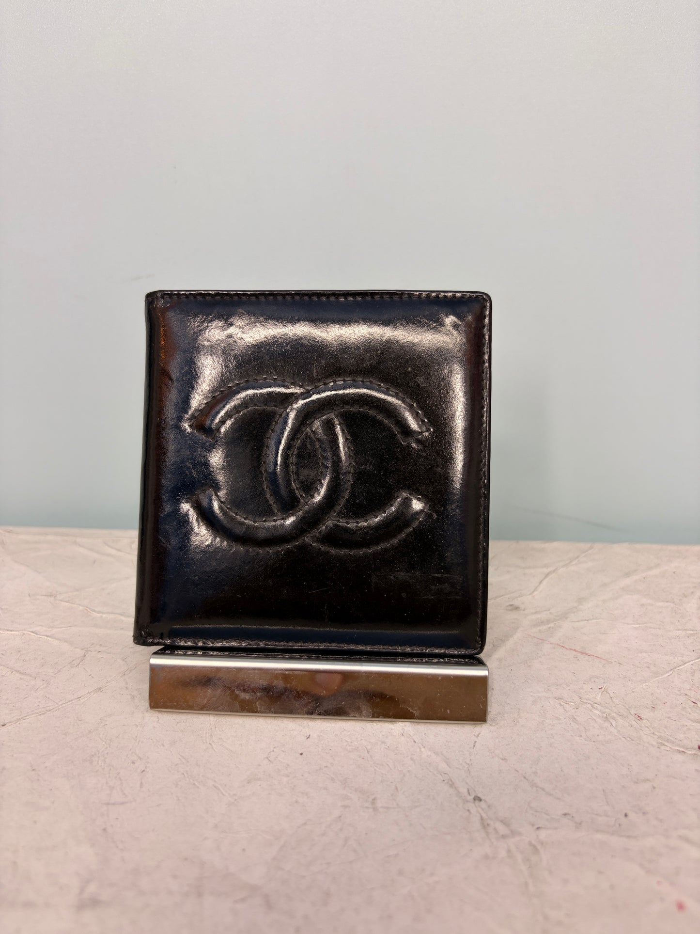 Chanel CC Logo Patent Leather Wallet Black