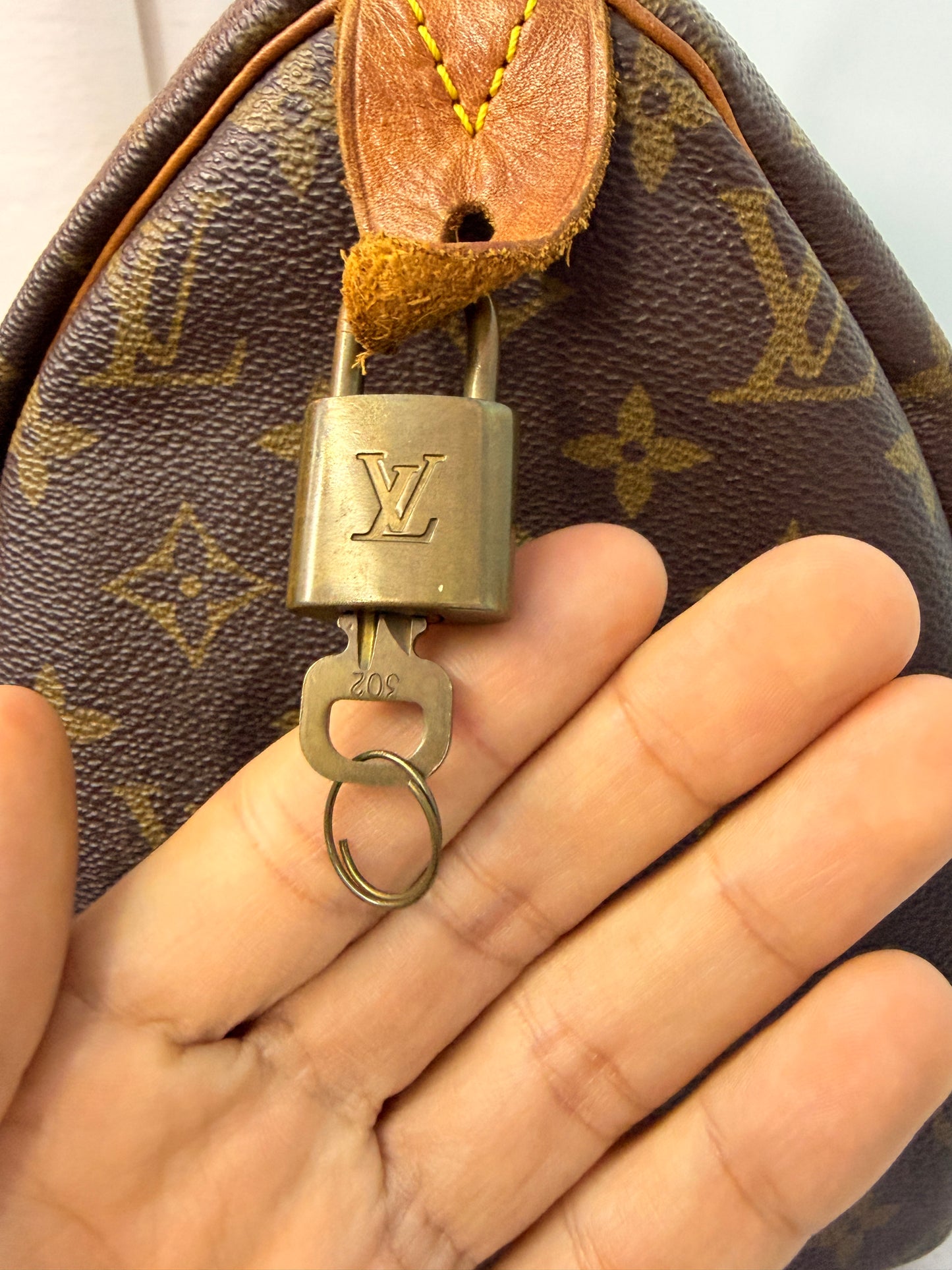 Vintage Louis Vuitton Speedy 30