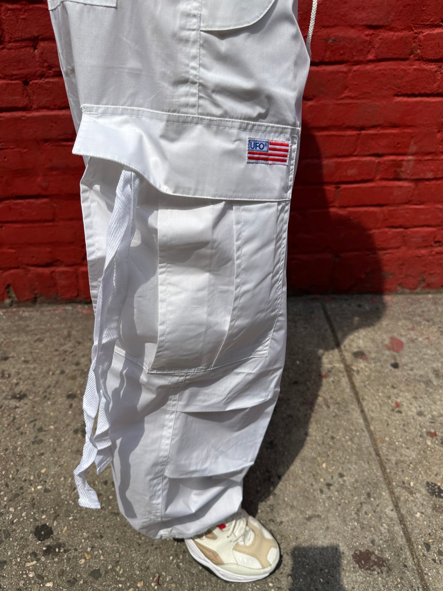 UFO Parachute Pants White 80018