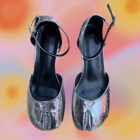 Tabi Style Heels (Silver)