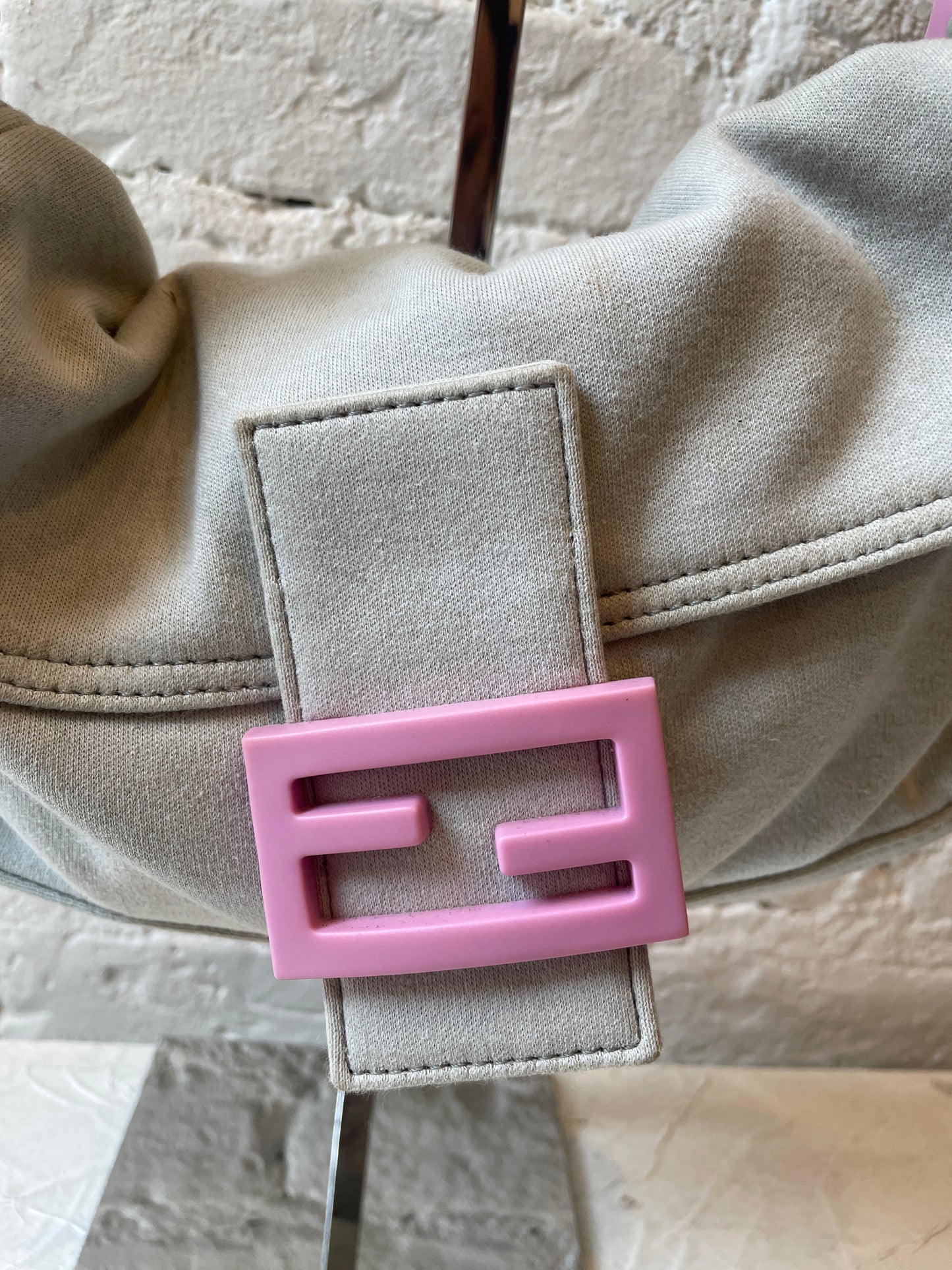 Fendi Baguette (Gray/Pink)