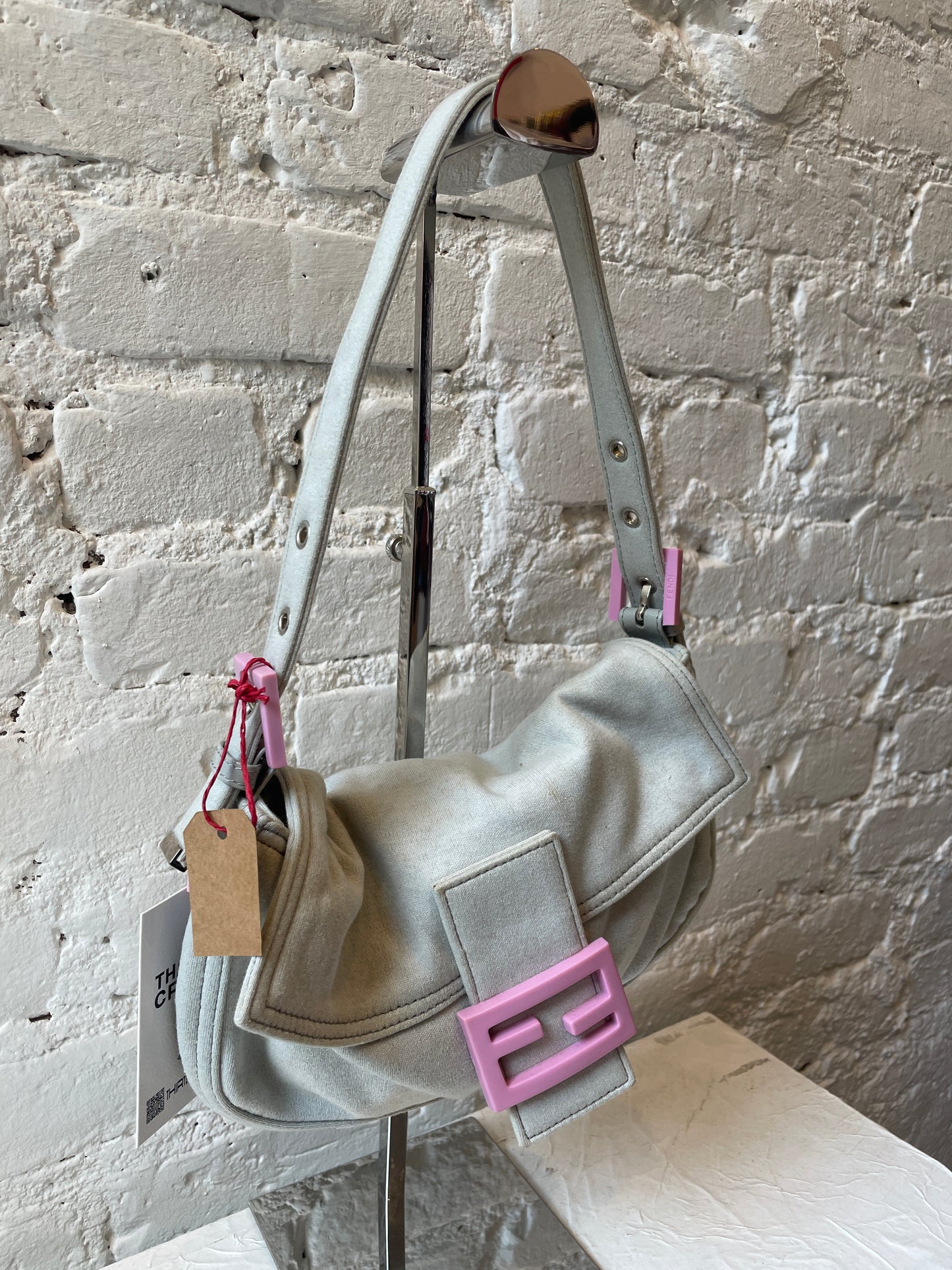 Fendi Baguette (Gray/Pink)